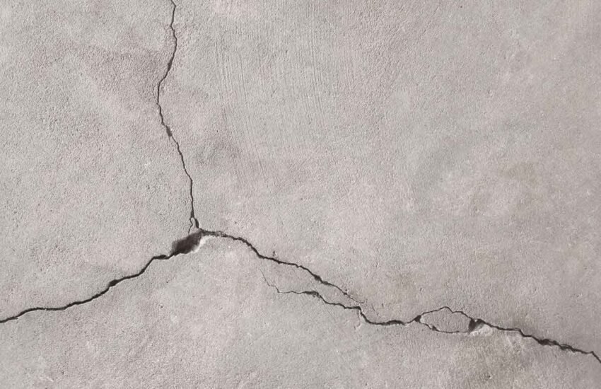 Concrete cracks